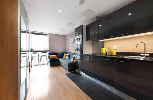 Wood Green Apartment | Station Road N22 🚇 Wood Green | Lift