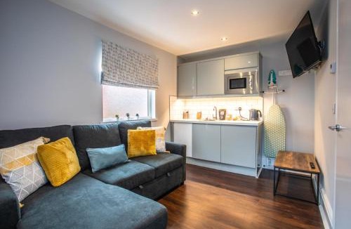 Whitley Bay Hotel | Stay Coastal The Linden Hotel Full House