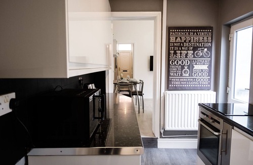 Burslem House | Stay Comfortable- New and stylish holiday home