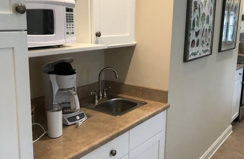 Brevard House | STAY IN DOWNTOWN! Park the car and enjoy BREVARD on foot !