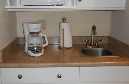 Brevard House | STAY IN DOWNTOWN! Park the car and enjoy BREVARD on foot !
