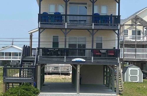 McCutcheon Field House | "Stay Salty" 2nd Row Home w/Easy Beach Access