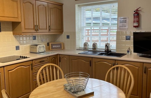Perth Cottage | Stay somewhere unusual , Peaceful central location, sleeps 4, Pets Welcome.