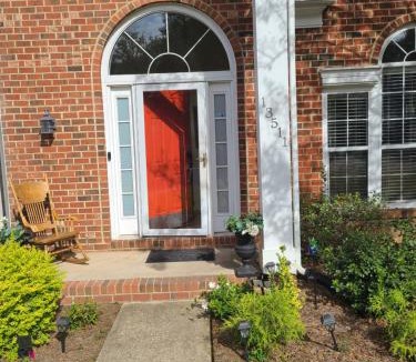 Charlotte House | Staycation Serenity