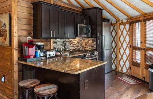 Topton Cabin | stayNantahala – Smoky Mountain Cabins and Luxury Yurts