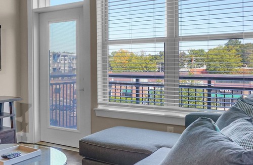Villa Heights Condo | StaysByWalker 2BR - King Beds! Gym/Parking