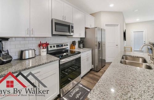 Concord House | StaysByWalker 2BR TownHome | King Beds/Fenced Yard