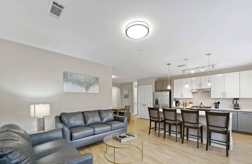 Charlotte Condo | StaysByWalker 3BR Waverly - 1G WiFi/King Beds/Gym