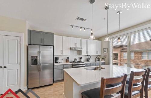 Charlotte Condo | StaysByWalker 3BR Waverly - 1G Wi-Fi/Desks/Gym