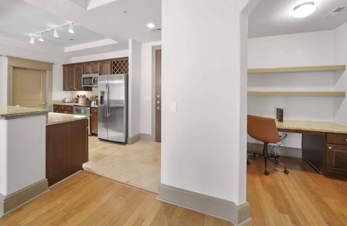 SouthPark Condo | StaysByWalker SouthPark Lux 2BR -KingBeds/Pool/Gym