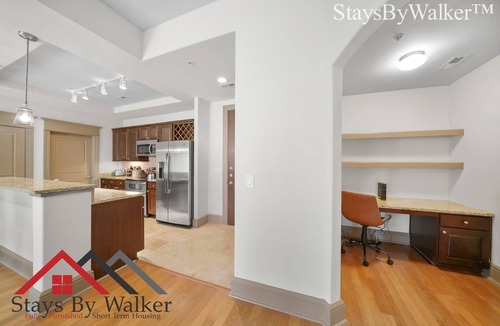 SouthPark Condo | StaysByWalker SouthPark 2BR! KingBeds, Pool, Gym