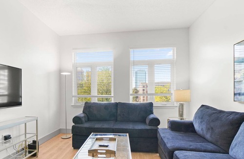 Charlotte Center City Condo | StaysByWalker Uptown 3BR w/King Beds! Gym/Parking