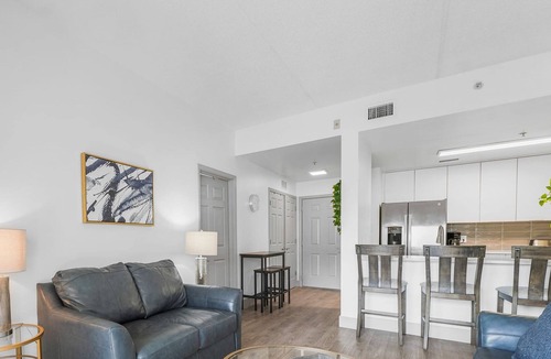Charlotte Center City Condo | StaysByWalker Uptown 3BR w/King Beds! 1340SqFt