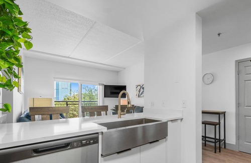 Charlotte Center City Condo | StaysByWalker Uptown 3BR w/King Beds! 1340SqFt