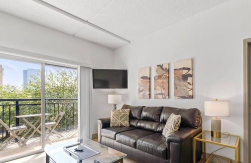 Charlotte Center City Condo | StaysByWalker Uptown 3BR w/King Beds! Gym/Parking