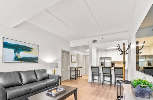 Charlotte Center City Condo | StaysByWalker Uptown 3BR w/King Beds! Gym/Parkingx