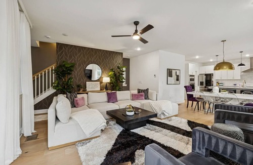Nashville House | SteelyNash - Stand Alone Townhome waiting for your Longterm Stay