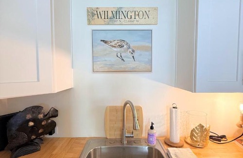 Wilmington Historic District Apartment | Steps to Riverwalk | Luxury Studio +Full Kitchen