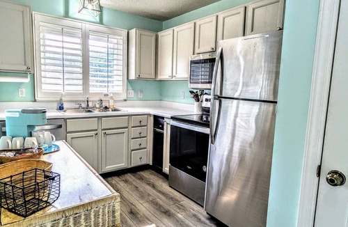 Pine Knoll Shores House | Steps to the beach! Hear the waves & feel the breeze! Your home away from home!
