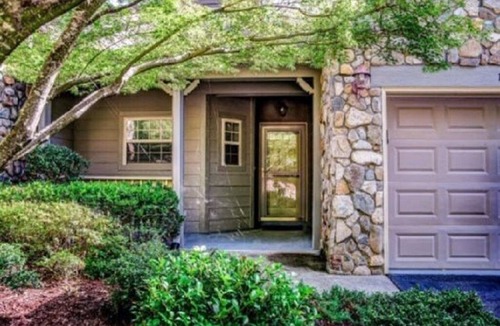 Lake Lure Condo | Stonecrest #148