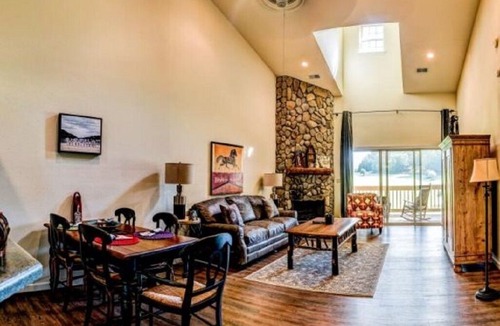 Lake Lure Condo | Stonecrest #148