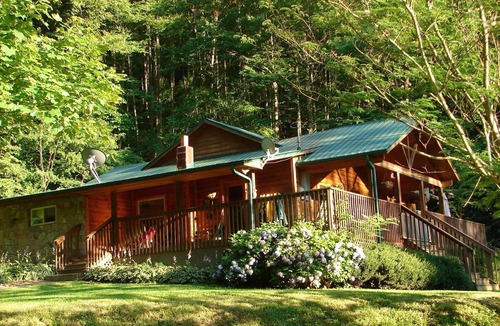 Robbinsville Cabin | Stoney Hollow Farm Cabin