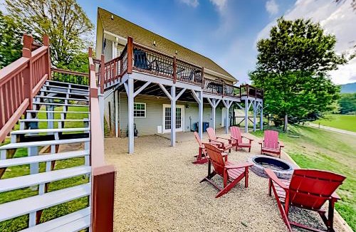 Weaverville House | Storybook Escape