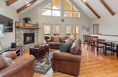 Wolf Laurel House | Streamside on the 18th Fairway at Wolf Laurel Resort - Ski/HIKE/Swim/GOLF/Dine