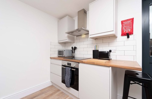Shrewsbury Apartment | Studio 3 Third Floor with Roof Terrace in Shrewsbury