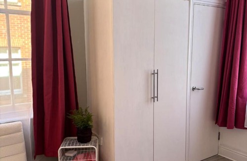 Saint Paul's Apartment | Studio 7