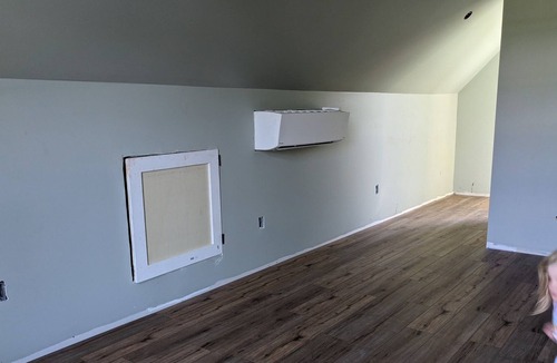Creedmoor Apartment | Studio above garage at farmhouse