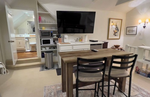Mirror Lake Apartment | Studio Apartment in the Mirror Lake area of Highlands, NC