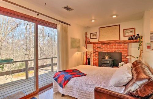 Cullowhee Apartment | Studio Apartment with Kitchen VERY close to WCU - non smoking & no pets