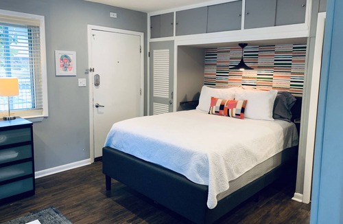 Melrose Apartment | Studio - Downtown Nashville - Pool