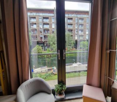 Stratford Apartment | Studio Flat, Beautiful View