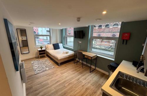Bristol Floating Harbour Apartment | Studio Flat Close to Queen Square - Flat 2B