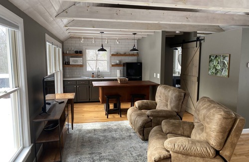 Jonesville Apartment | Studio Rental in Elkin, Yadkin Valley Wine Region