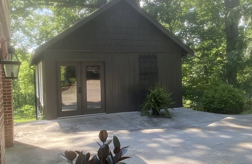 Jonesville Apartment | Studio Rental in Elkin, Yadkin Valley Wine Region