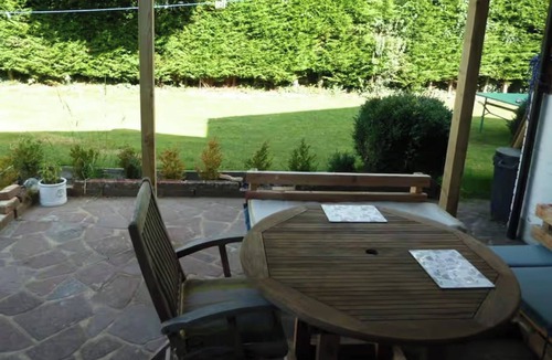 Felpham Apartment | Studio Sleeps 2 - Pets Welcome - Enclosed Garden