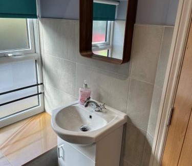 Hollow Meadows Apartment | Studio suite - Room 1