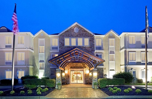 Cranbury Apartment | Studio Suite w/Kitchen | Free Breakfast Buffet!