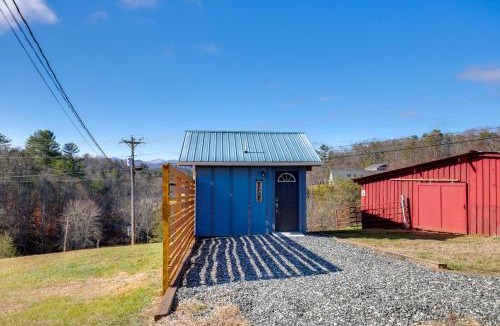 Marshall Apartment | Studio with Loft, Hot Tub and Views in Marshall!