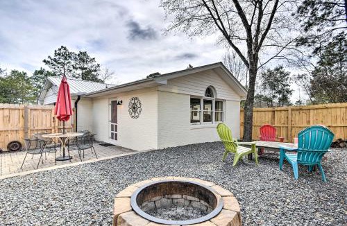 Southern Pines Apartment | Studio with Patio - Walk to Hikes, Sights and Bites
