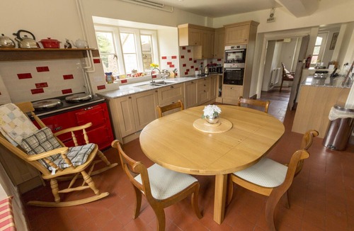 Haresfield House | Stunning 16th Century Grade II Listed Farmhouse