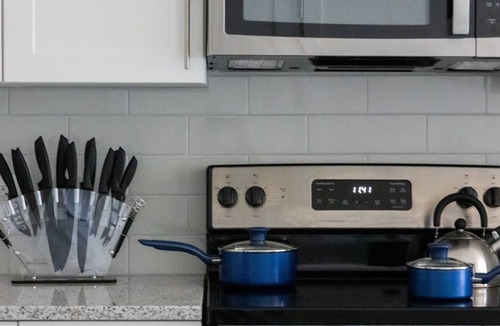 Charlotte Apartment | STUNNING 1BR with (EV) Charging Stations