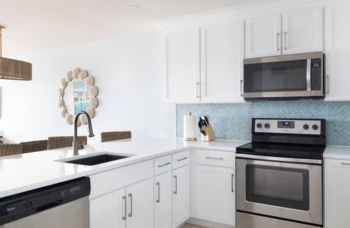 Pine Knoll Shores Condo | Stunning 2BDR Oceanfront Condo in Peaceful Pine Knoll Shores