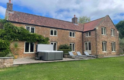 Cameley House | Stunning Country Farm House between Bristol & Bath
