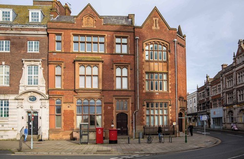 Great Yarmouth Apartment | Stunning Penthouse - Town centre - Parking - 2BR