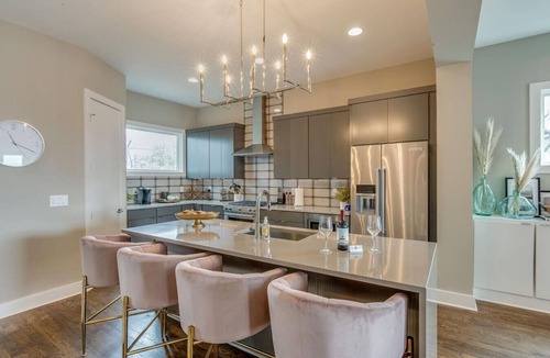 Jesmond Villa | Stunning Skyline Manor | Rooftop Views