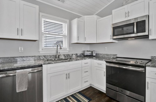 Surf City House | Stunning Sunset Water Views